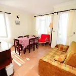 Apartment Caretta *