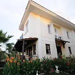 Caretta Apartment *
