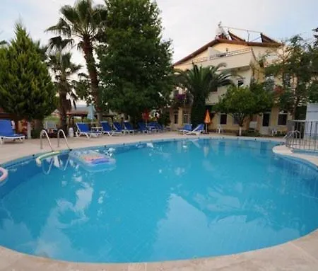 Caretta Apartment *